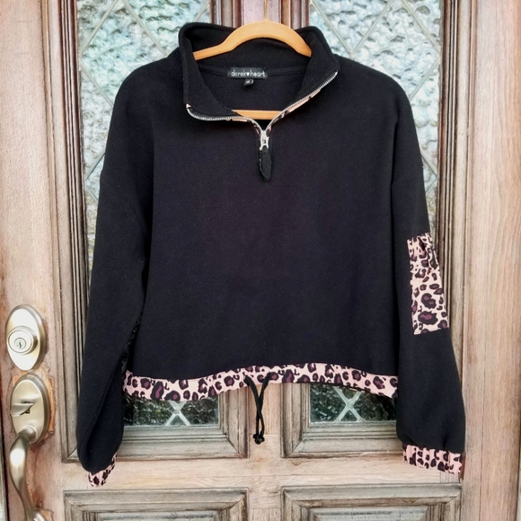 Derek Heart Black Medium quarter zip Cropped Fleece Sweatshirt w/ Leopard Trim - Picture 1 of 9